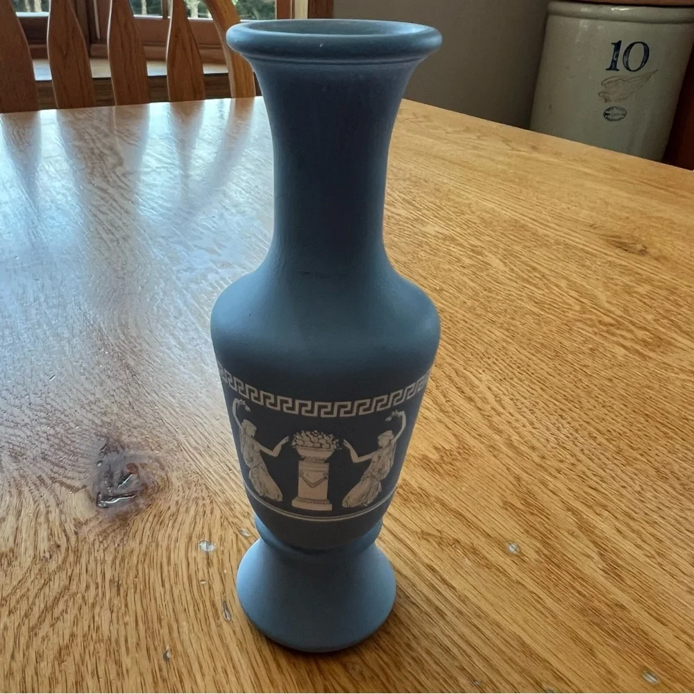 Vintage Avon Jasperware Hellenic Blue Glass White Greek Figures Bud Vase 5.5